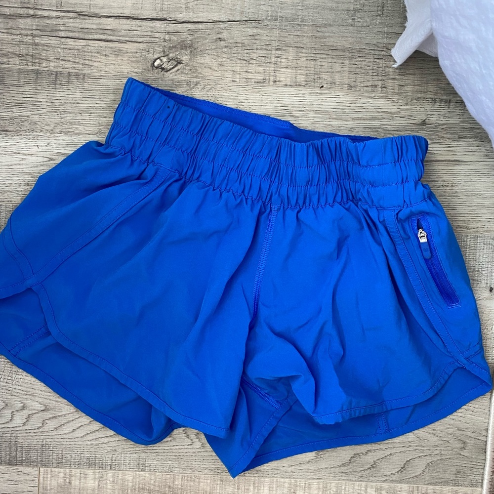 Lululemon tracker shorts 4”